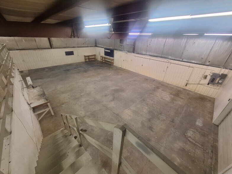 More Photos Of 4301-4303 12th Ave N, Fargo Service For Lease