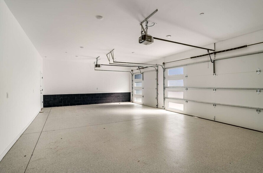 More Photos Of 1017 12th Ave S, Nashville Apartments For Sale