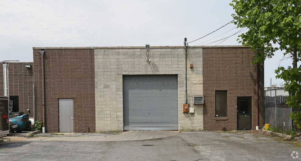 Primary Photo Of 16 Saint Johns Pl, Freeport Warehouse For Lease