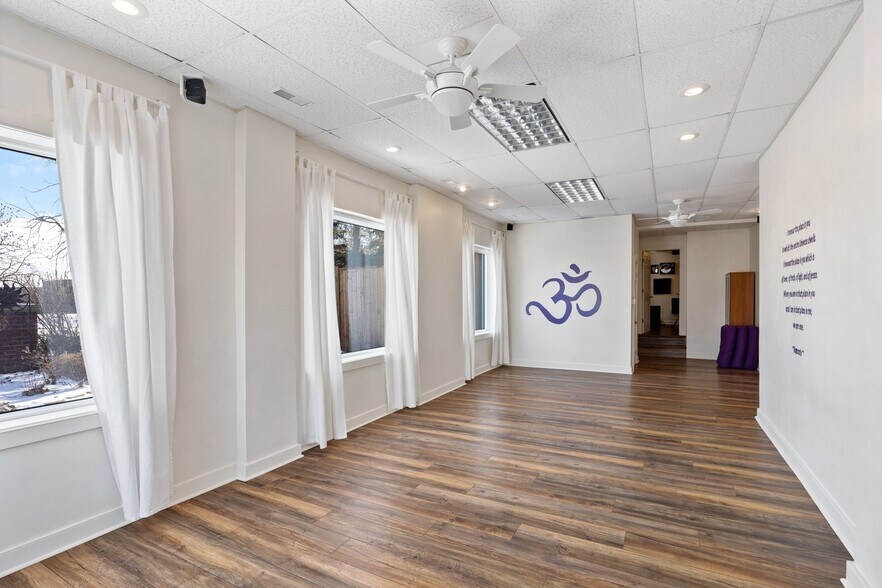 More Photos Of 4165 Tecumseh Rd E, Windsor General Retail For Sale