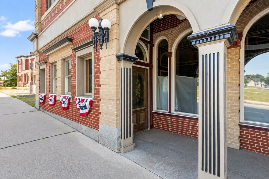 More Photos Of 198-204 Main st, Berlin Specialty For Sale