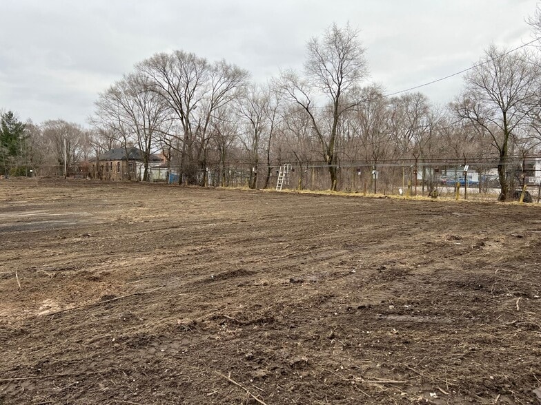 More Photos Of 1201 15th Street Ave, Gary Land For Lease