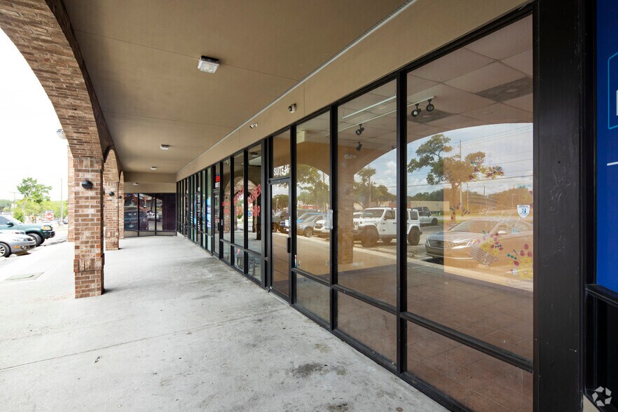 More Photos Of 11401 N 56th St, Tampa Unknown For Lease