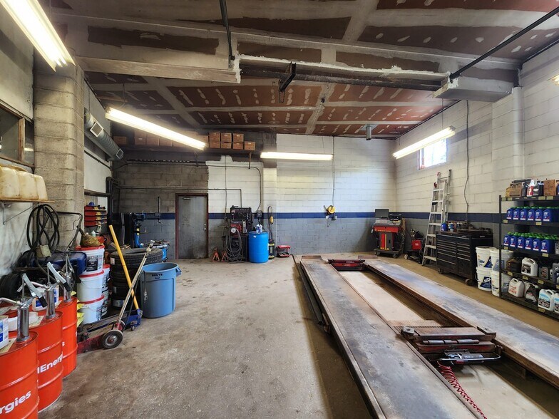 More Photos Of 208 Ridge Rd, Fort Erie Flex For Sale