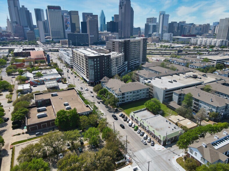 More Photos Of 2817-2827 Live Oak St, Dallas Storefront For Sale