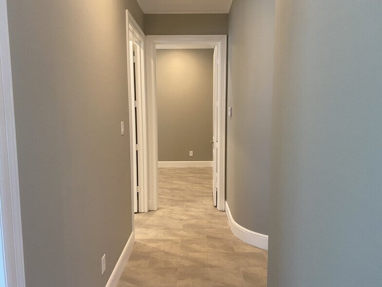 More Photos Of 18510 Green Land Way, Houston Medical For Lease