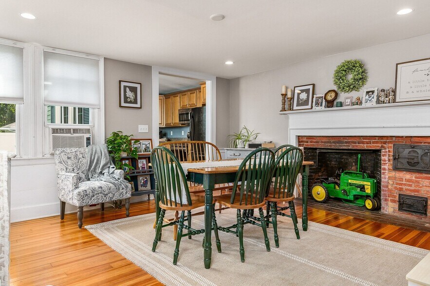 More Photos Of 22-26 School St, Merrimac Office For Sale