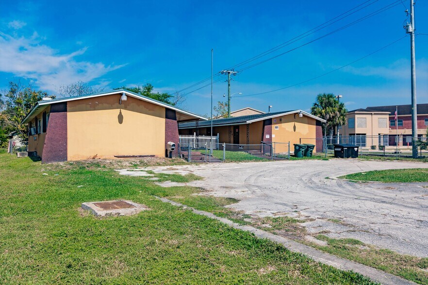 More Photos Of 601 W Canal St N, Belle Glade Daycare Center For Sale