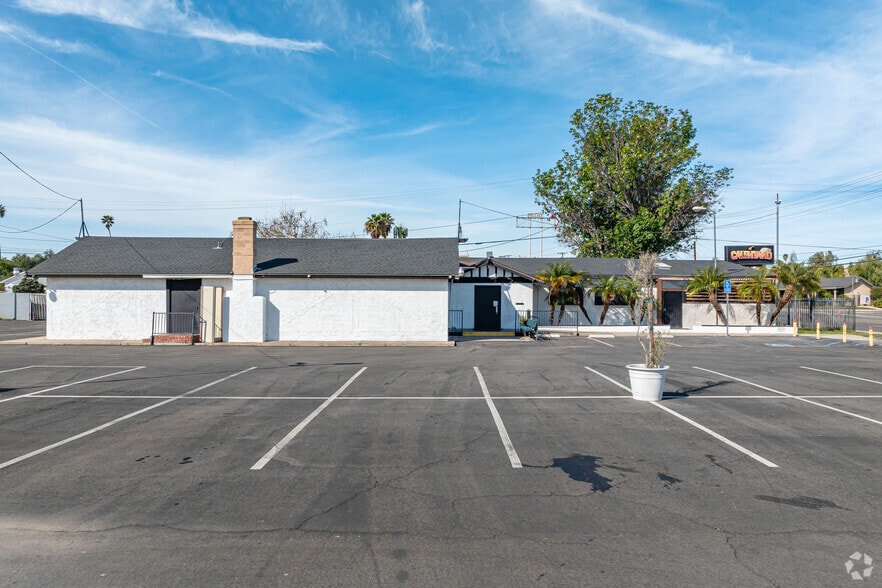 More Photos Of 10390 Arlington Ave, Riverside Land For Lease