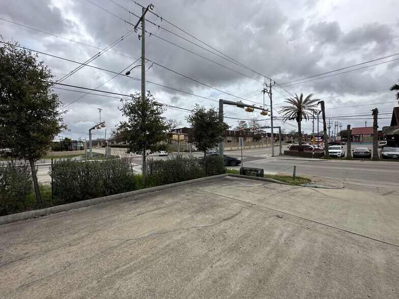 More Photos Of 900 W Jackson Ave, Pasadena Storefront Retail Office For Sale