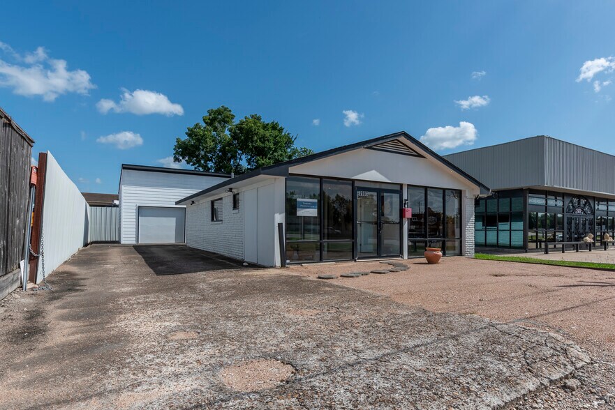 More Photos Of 2003 Highway 90 a, Missouri City Office For Sale
