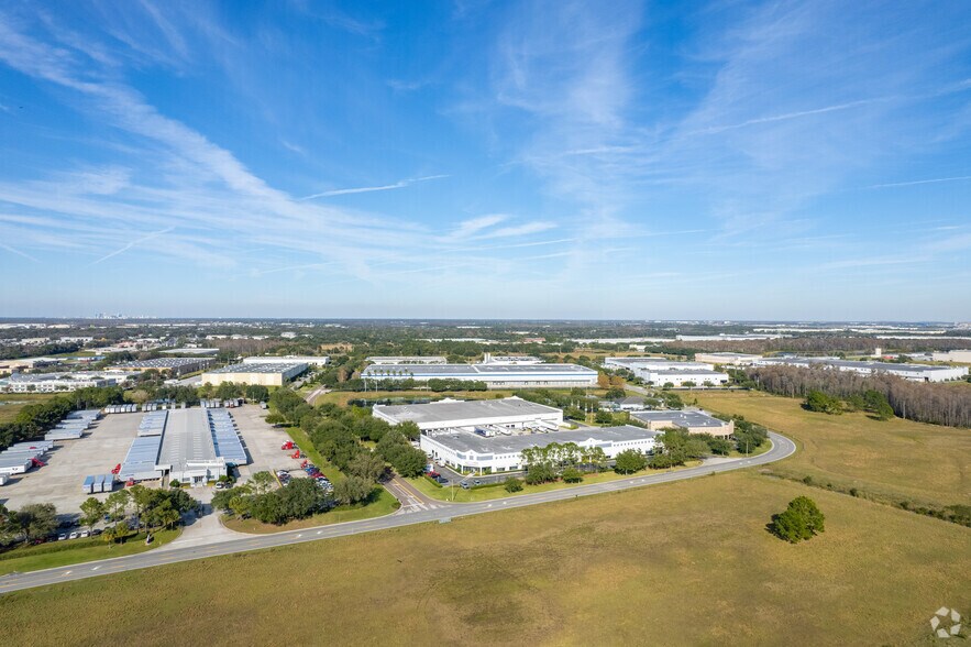 More Photos Of 10950 Palm Bay Dr, Orlando Warehouse For Lease
