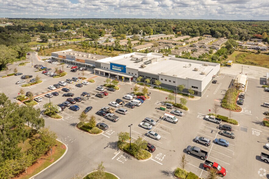 More Photos Of 955 S Woodland Blvd, Deland General Retail For Lease