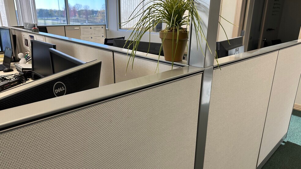 More Photos Of 3051 Progress Way, Kaukauna Medical For Lease