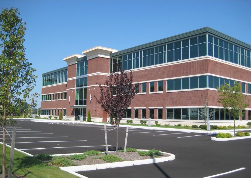 Primary Photo Of 300 Jefferson Blvd, Warwick Medical For Lease