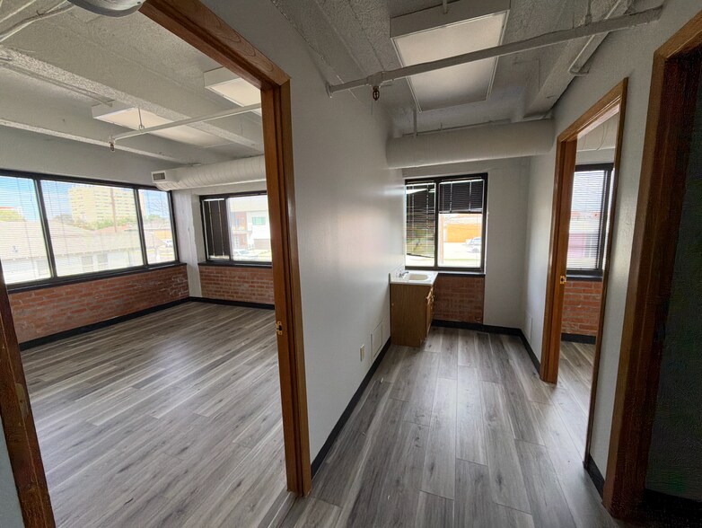 More Photos Of 1005 W Jefferson Blvd, Dallas Loft Creative Space For Lease