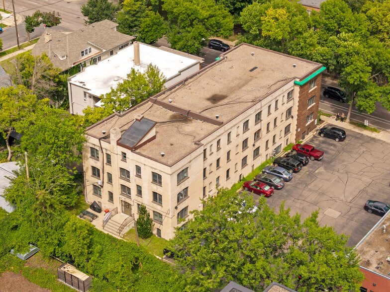 More Photos Of 516 University Ave SE, Minneapolis Apartments For Sale