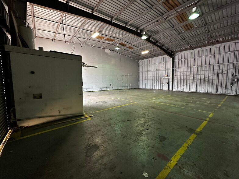 More Photos Of 4645-4657 Southern Blvd, West Palm Beach Unknown For Lease