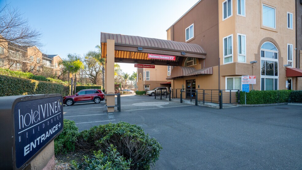 More Photos Of 178 Dry Creek Rd, Healdsburg Hotel For Sale