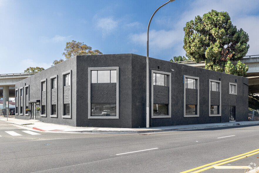 Primary Photo Of 11520 Jefferson Blvd, Culver City Flex For Sale