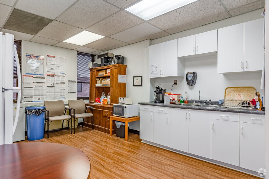 More Photos Of 5000 Letterkenny Rd, Chambersburg Office For Lease