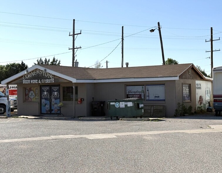 More Photos Of 411 Old Kansas 61 Highway, Inman Convenience Store For Sale
