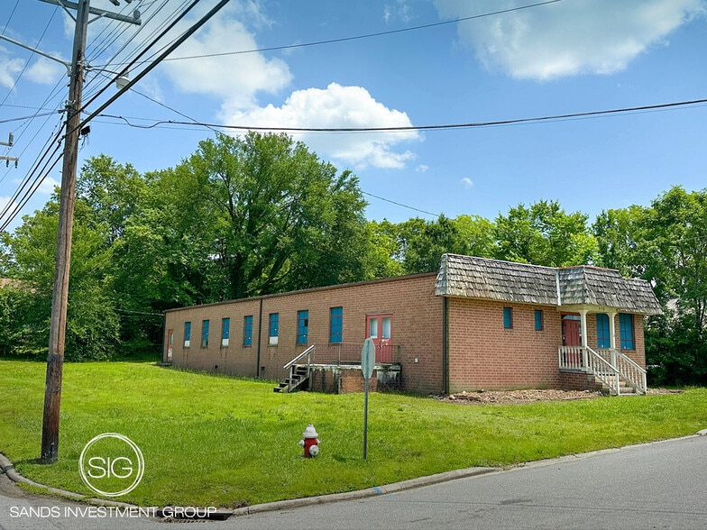 Primary Photo Of 113 Myrtle St, Thomasville Light Distribution For Sale