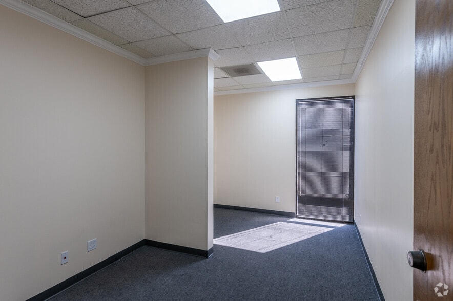 More Photos Of 171 S Anita Dr, Orange Medical For Lease