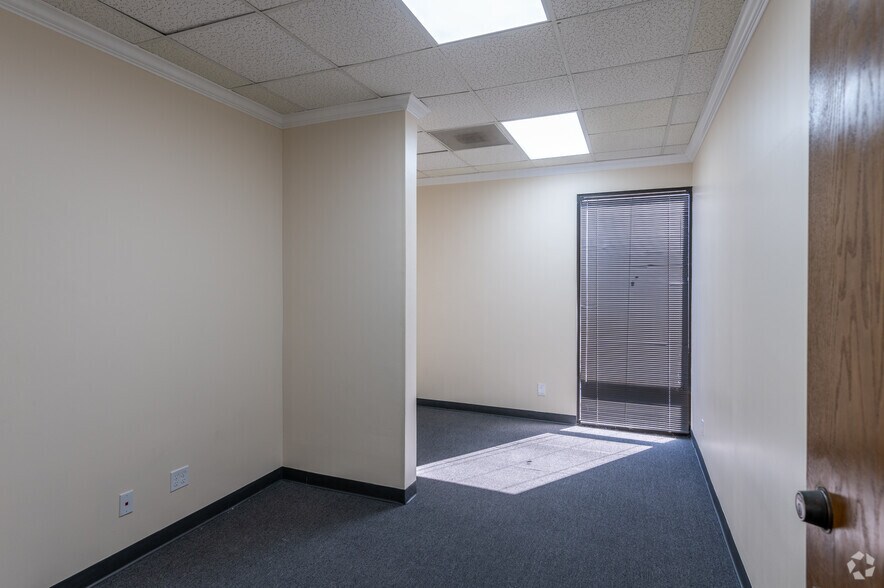 More Photos Of 171 S Anita Dr, Orange Medical For Lease