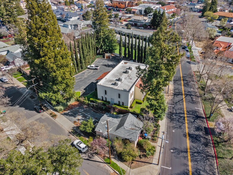 More Photos Of 231 Old Bernal Ave, Pleasanton Office For Sale