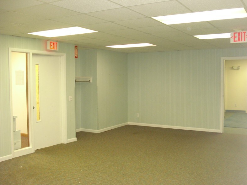 More Photos Of 575 N Kellogg St, Galesburg Medical For Lease