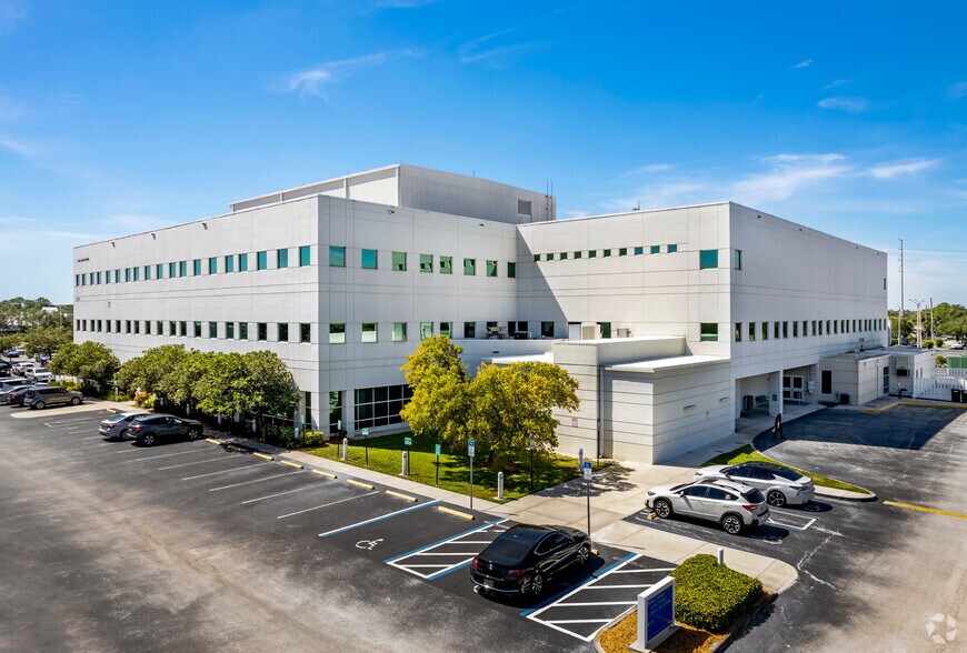 More Photos Of 8787 Bryan Dairy Rd, Largo Medical For Lease