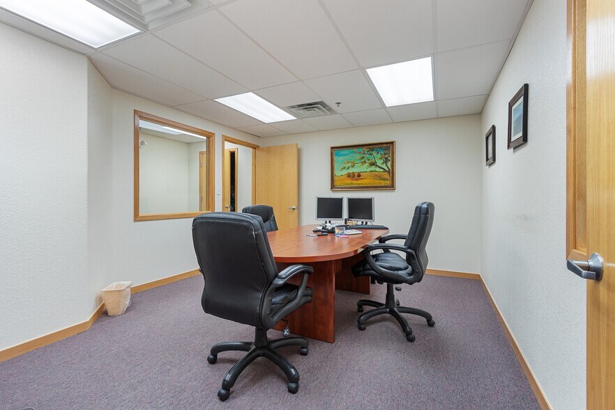 More Photos Of 1714 Duchess Dr, Longmont Office For Lease