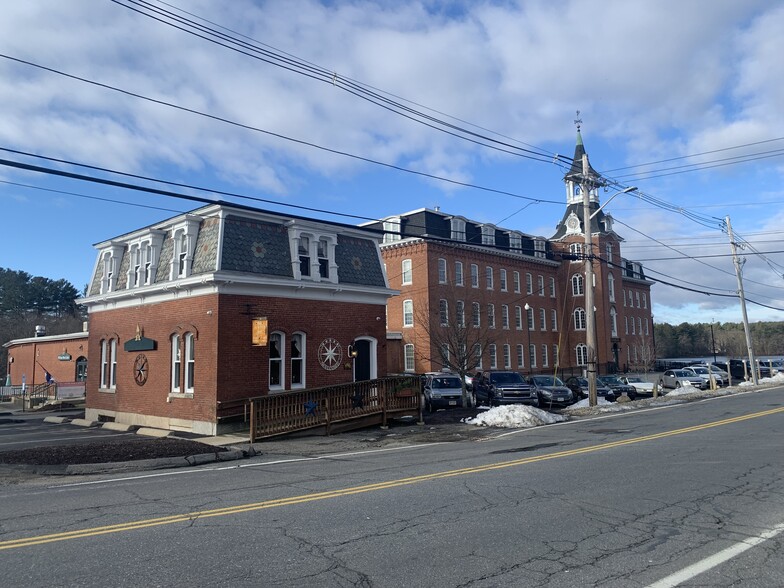 Primary Photo Of 670 Linwood Ave, Whitinsville Freestanding For Lease