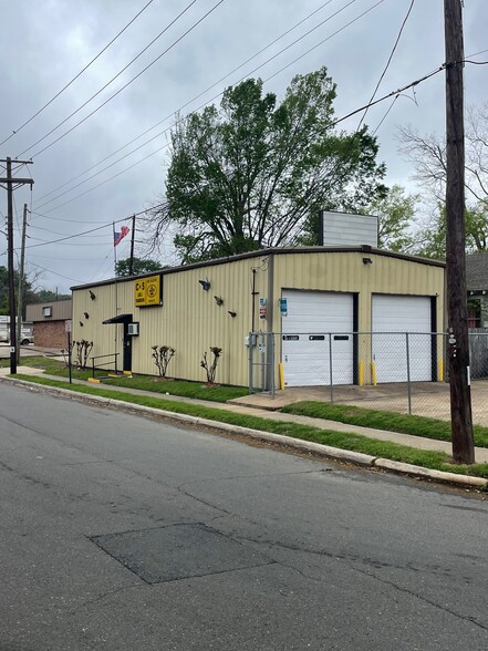 Primary Photo Of 1200 Highland Ave, Shreveport Service Station For Lease