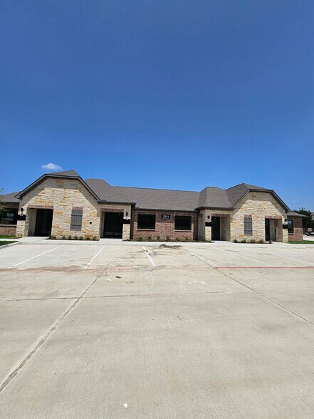 More Photos Of 2601 Little Elm Pky, Little Elm Office For Sale