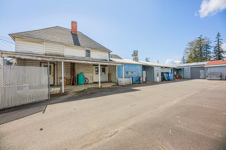 More Photos Of 1063 Beach Ave, Marysville Warehouse For Sale