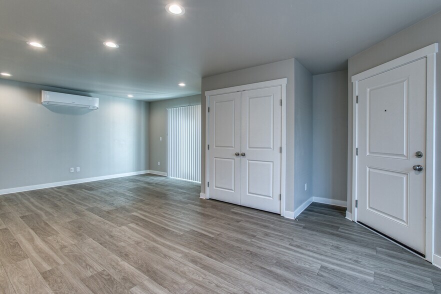 More Photos Of 1205 Boon St, Sumas Apartments For Sale