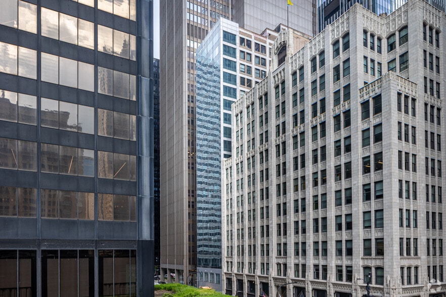 Primary Photo Of 318 W Adams St, Chicago Office For Lease