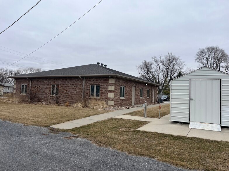 More Photos Of 919 S Pine St, Norfolk Flex For Sale