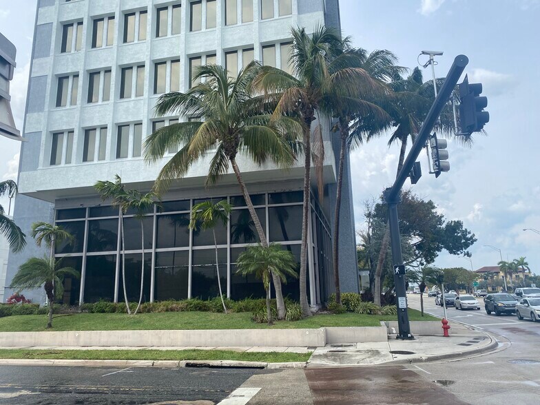 More Photos Of 225 N Federal Hwy, Pompano Beach Office For Lease