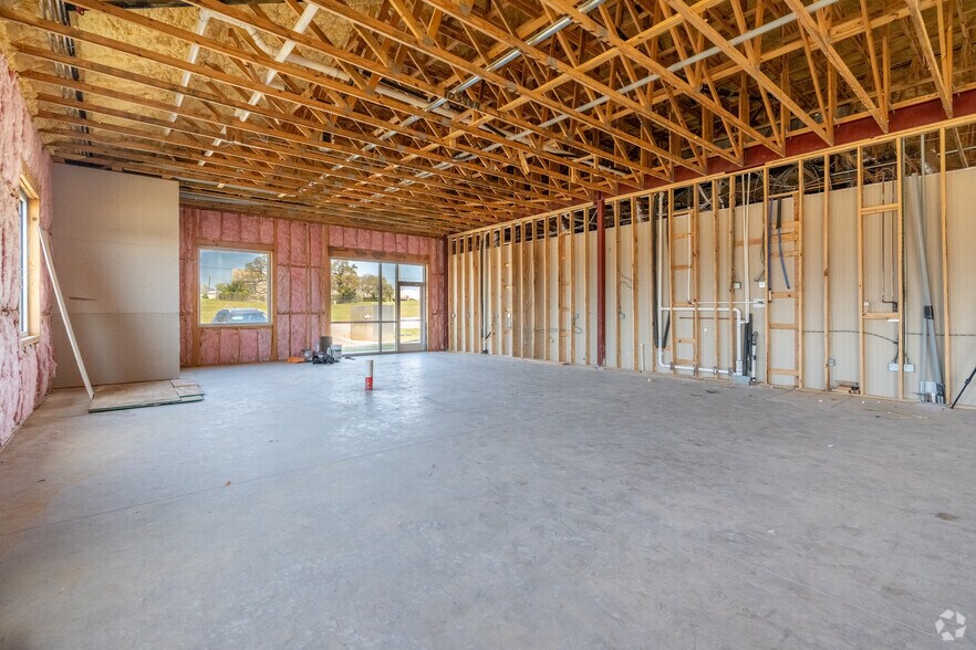 More Photos Of 250 Gerault Rd, Flower Mound Medical For Sale