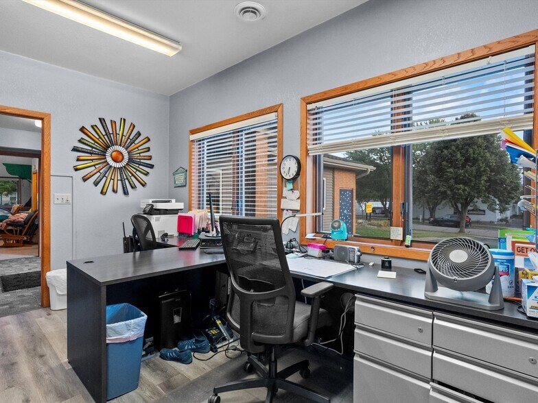 More Photos Of 1017 Laurel St, Marshfield Specialty For Sale