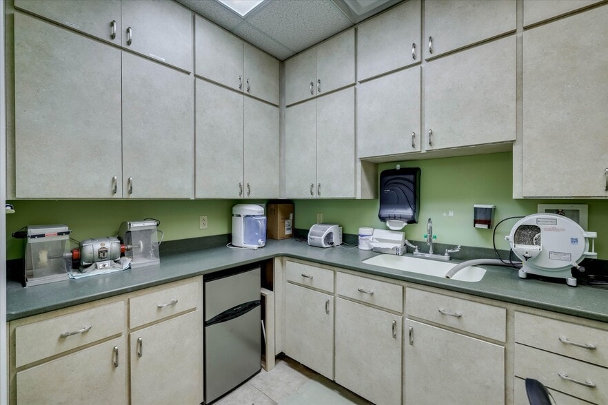 More Photos Of 1466 Columbia Hwy N, Aiken Medical For Sale