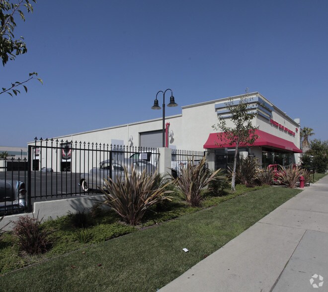More Photos Of 1805 Placentia Ave, Costa Mesa Showroom For Sale