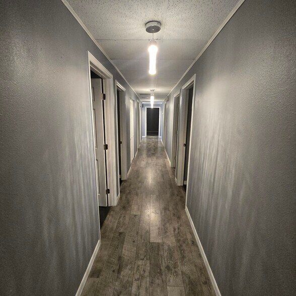 More Photos Of 617 Lakeview Rd, Clearwater Medical For Lease