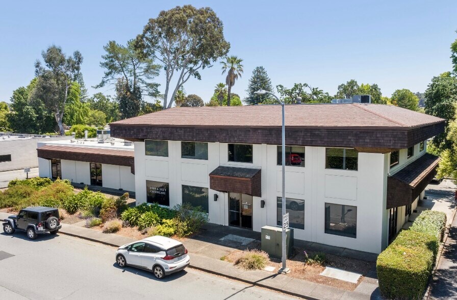 More Photos Of 4 Commercial Blvd, Novato Manufacturing For Lease