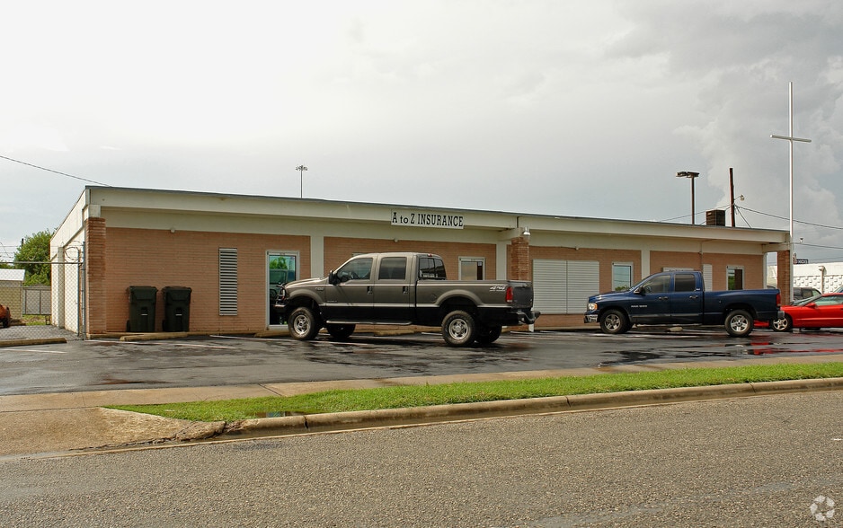 Primary Photo Of 5109-5115 Cosner Dr, Corpus Christi Office For Lease