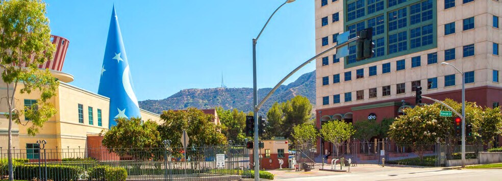More Photos Of 130-140 N San Fernando Blvd, Burbank Storefront For Sale