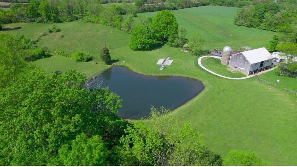 More Photos Of 1902 Jefferson Pike, Knoxville Lodge Meeting Hall For Sale
